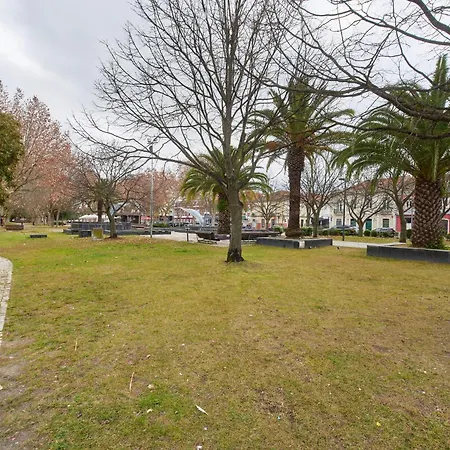 Fresh & Sunny, 5 Min Walk To Beach, By Timecooler Apartment