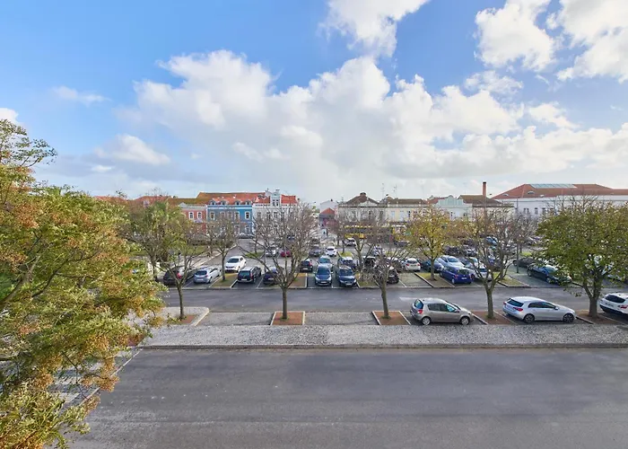 Fresh & Sunny, 5 Min Walk To Beach, By Timecooler * Setubal