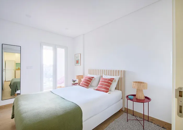 Fresh & Sunny, 5 Min Walk To Beach, By Timecooler *