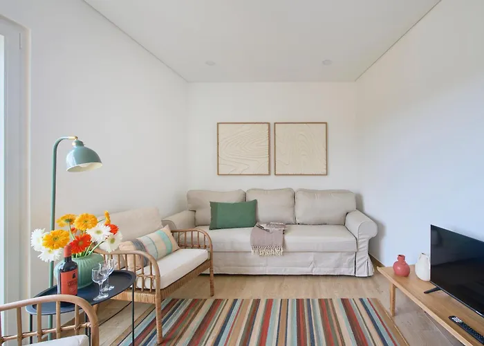 Fresh & Sunny, 5 Min Walk To Beach, By Timecooler