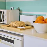 Fresh & Sunny, 5 Min Walk To Beach, By Timecooler Apartment Setúbal