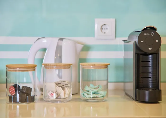 Fresh & Sunny, 5 Min Walk To Beach, By Timecooler * 塞图巴尔