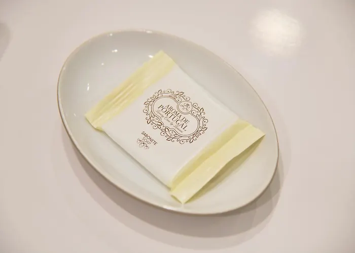 Fresh & Sunny, 5 Min Walk To Beach, By Timecooler 塞图巴尔